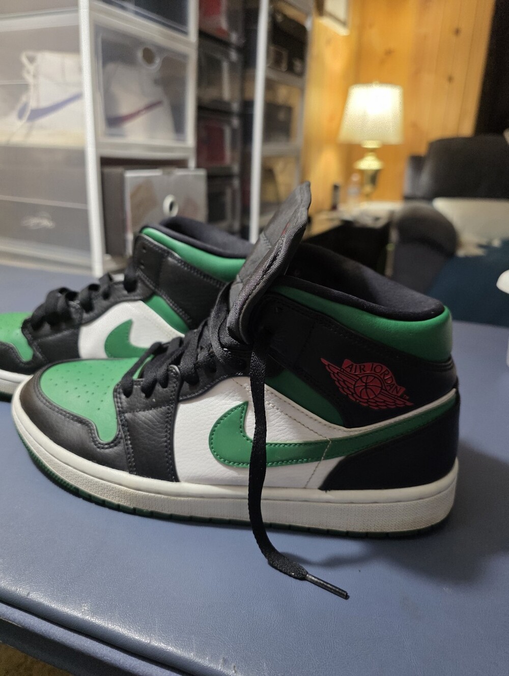 Jordan 1 Men's High-Top Sneakers in Black and Pine Green Size 9.5m Like New. - Picture 4 of 7